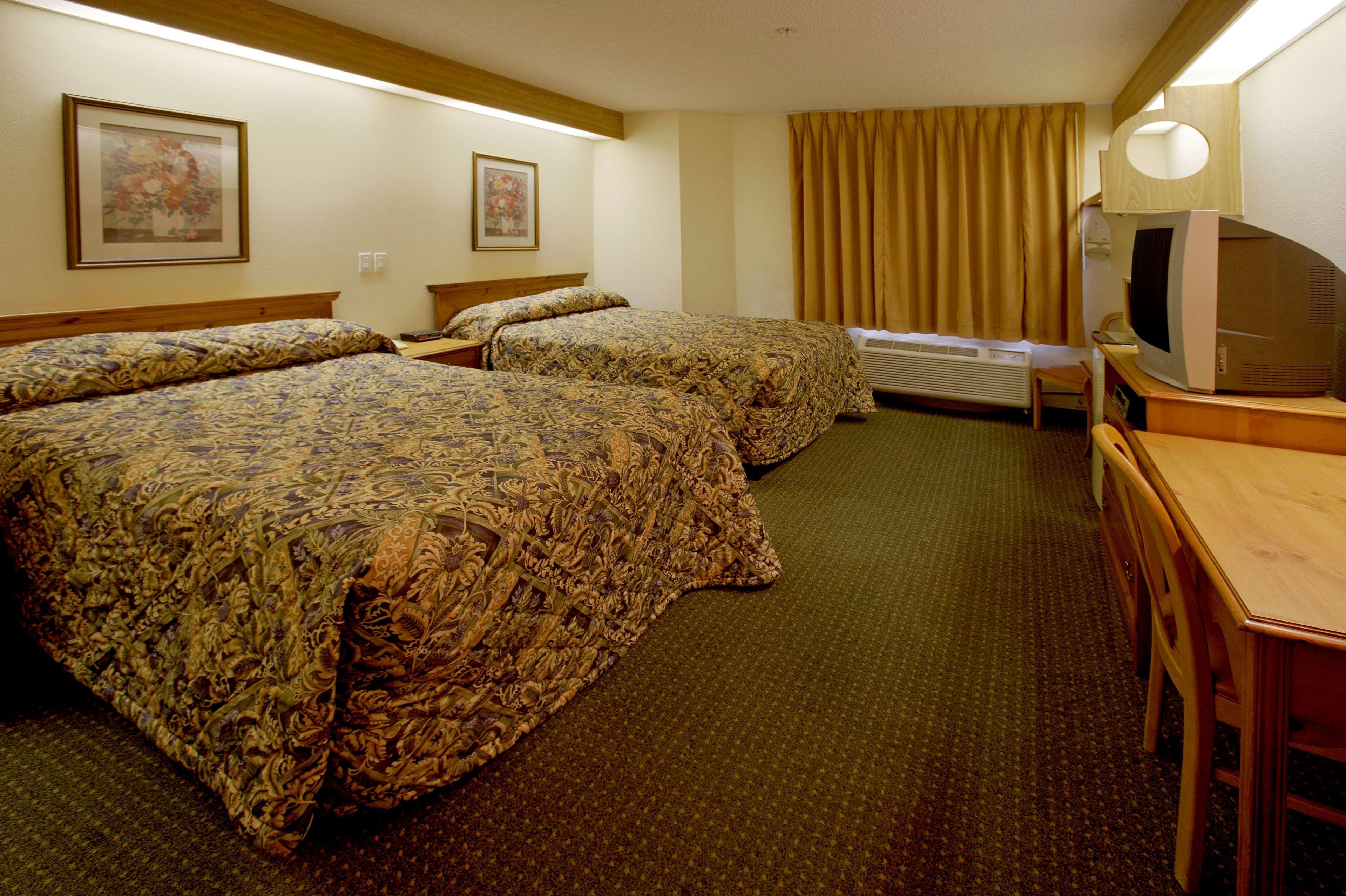 Americas Best Value Inn Addison Ruang foto