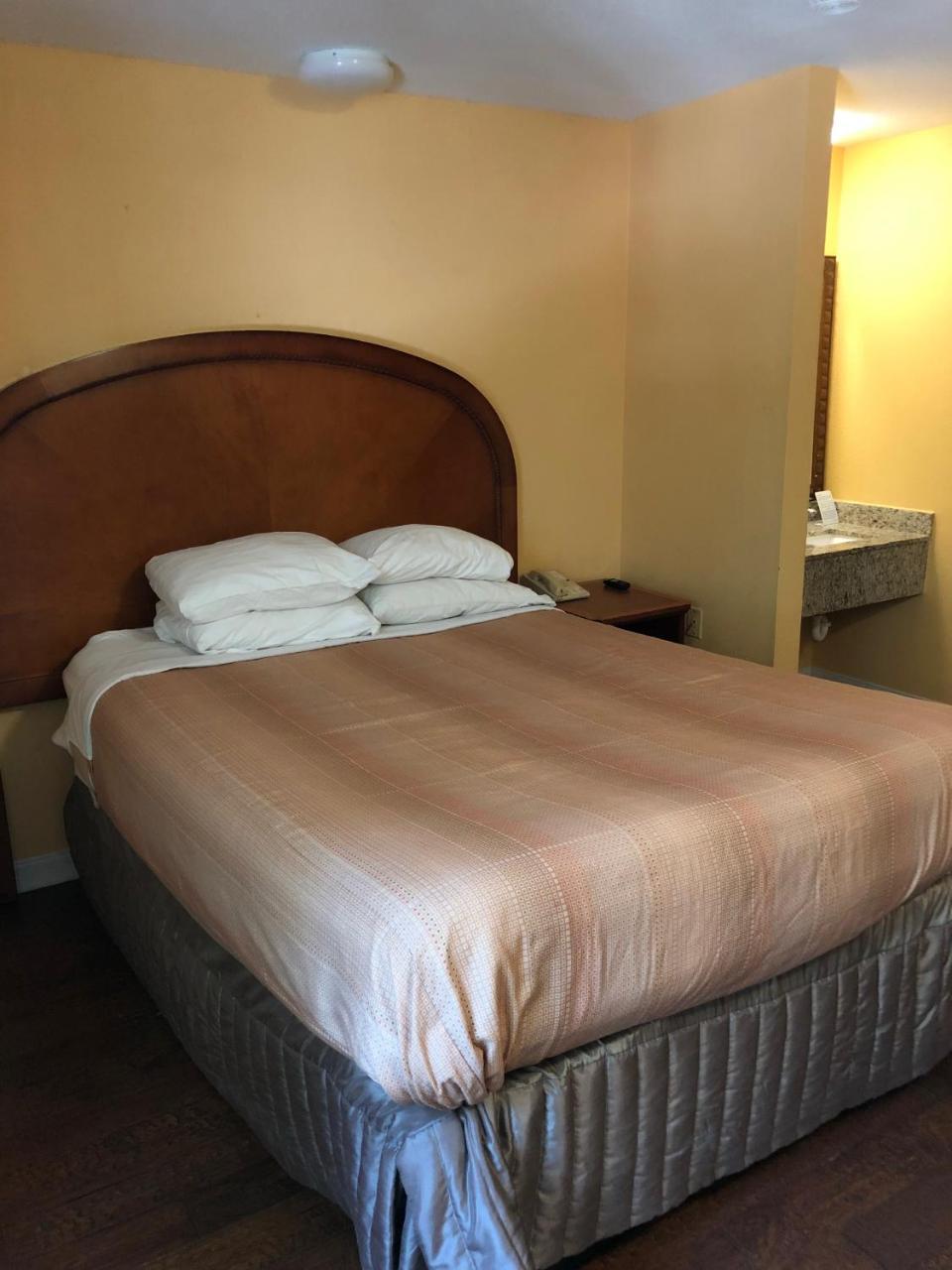 Americas Best Value Inn Addison Bagian luar foto